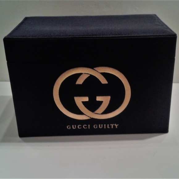 gucci insignia
